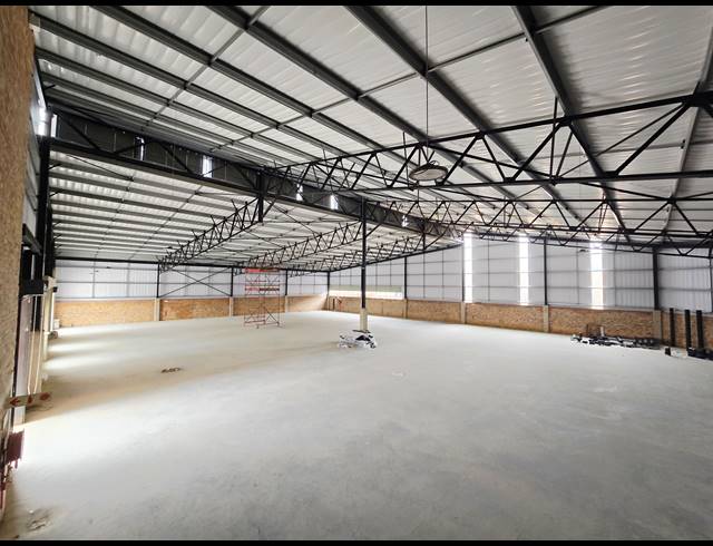 2,365M² WAREHOUSE TO LET IN RIVERSANDS